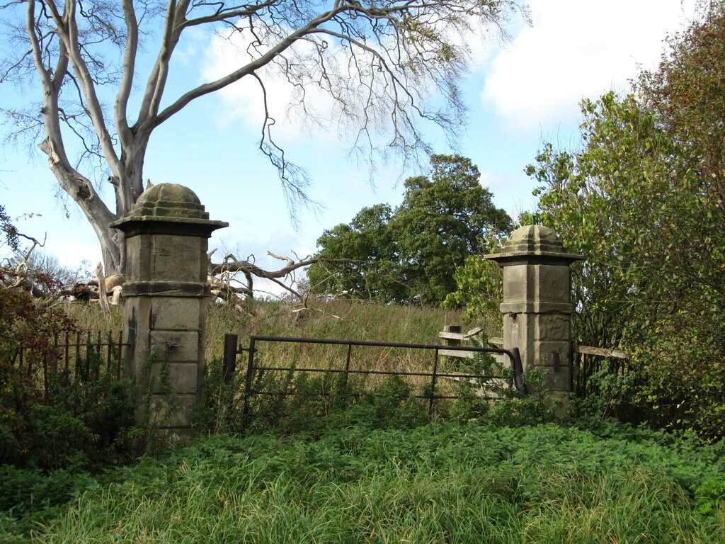 Gateway to former hall at Hutton... © Gordon Hatton cc-by-sa/2.0 ...