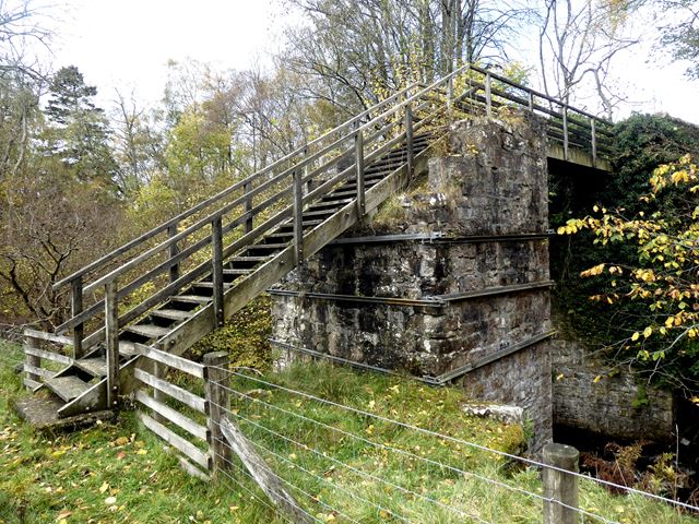 Footbridge over the Barhaugh Burn