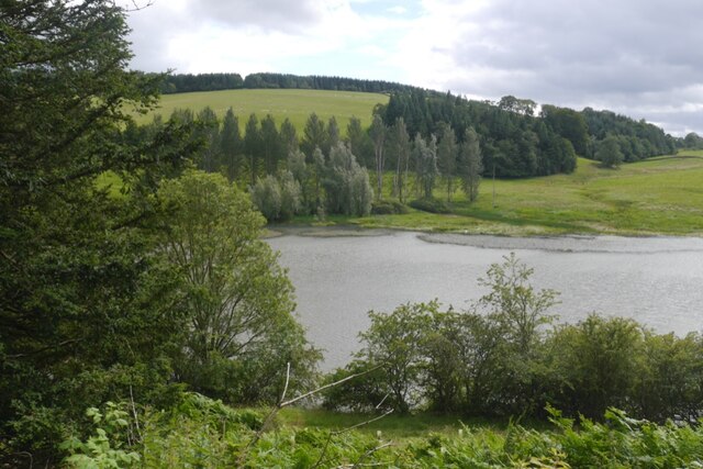 Faldonside Loch © Richard Webb cc-by-sa/2.0 :: Geograph Britain and Ireland