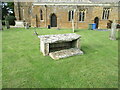 Chest tomb, Loddington