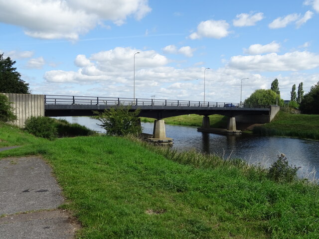 Tattershall Bridge © JThomas :: Geograph Britain and Ireland