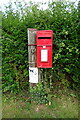 Elizabeth II postbox on Foundry Road, Bucknall