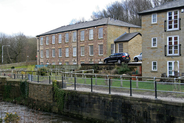 Eagley Mills - Bridge Mill © Chris Allen Cc-by-sa 2.0 :: Geograph 