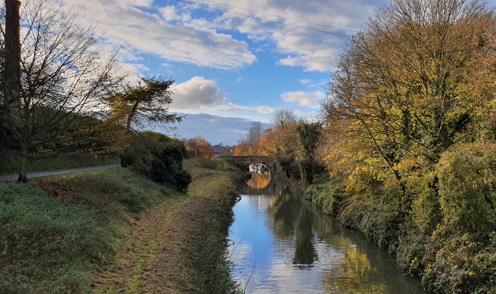 Kennet and Avon Canal, Devizes © Rebecca A Wills :: Geograph Britain ...