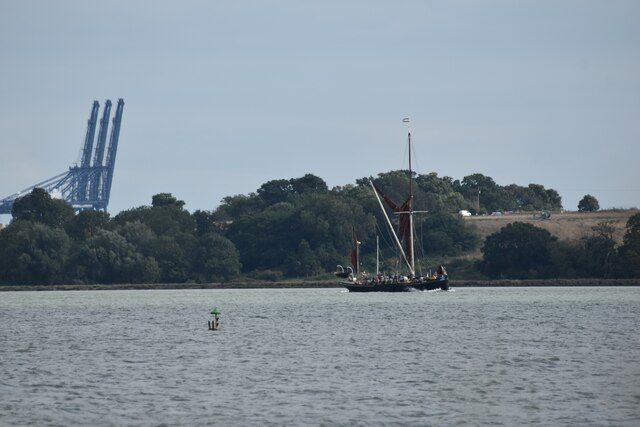 Thames sailing barge Victor at Long Reach