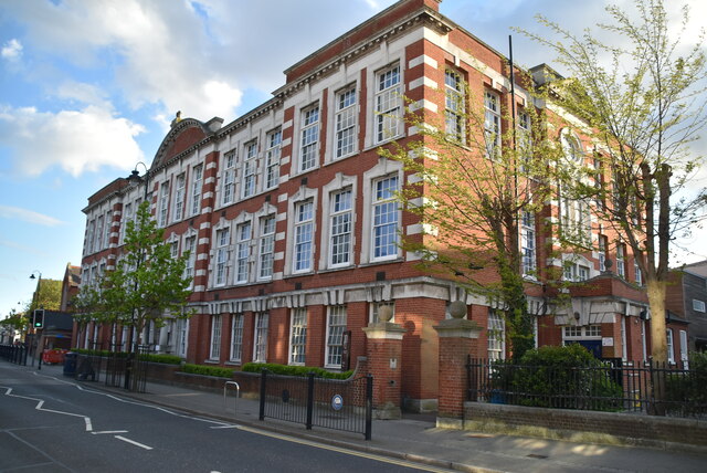 Priory School © N Chadwick Cc By Sa20 Geograph Britain And Ireland