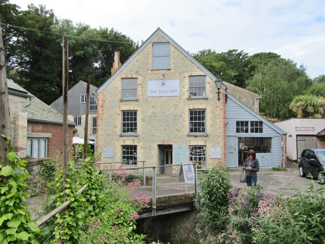 The Town Mill Explore 700 Year Old Watermill And Charming Craft Shops