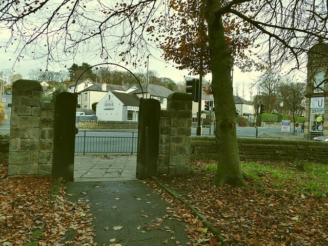 Micklefield Park, Rawdon Crossroads... © Stephen Craven cc-by-sa/2.0 ...