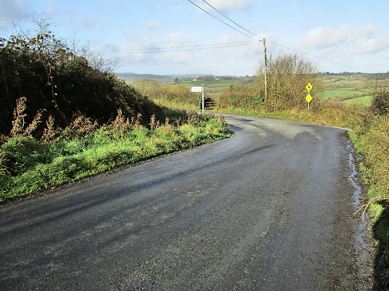 sharp-bend-kevin-higgins-geograph-ireland