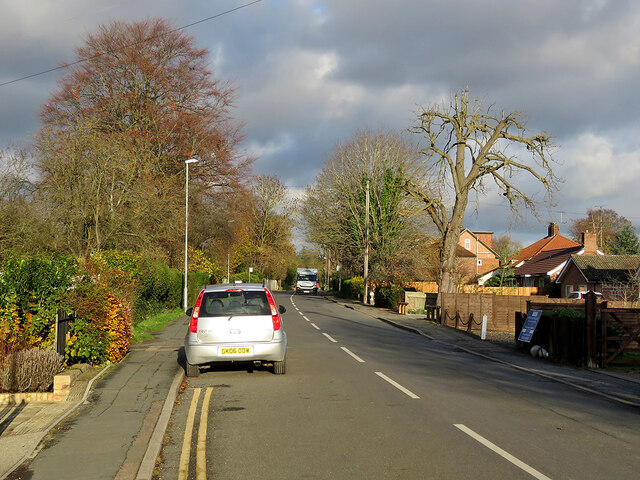 Great Shelford: Hinton Way on a November afternoon