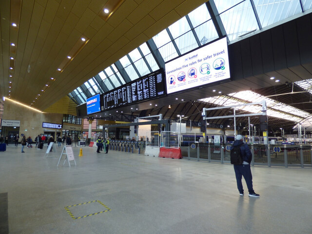 Queen Street Railway Station © Thomas Nugent Cc-by-sa 2.0 :: Geograph 