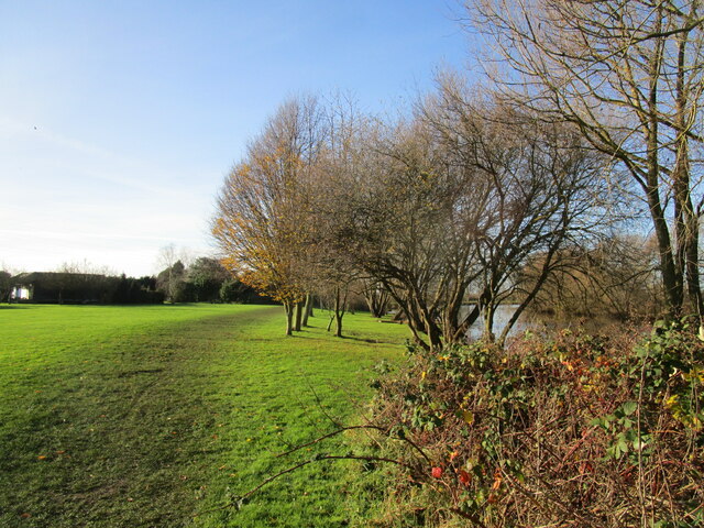 Bridleway alongside the Trent