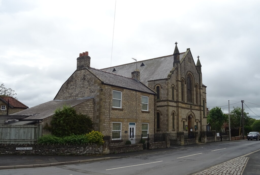 House and Methodist Church on Ashdale... © JThomas cc-by-sa/2.0 ...