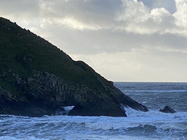 Blue Pool, Swansea (Abertawe) - area information, map, walks and more