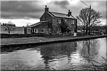 SD9153 : Leeds and Liverpool Canal by Peter McDermott