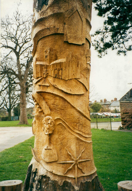 Tree trunk sculpture near Wye Street, Hereford