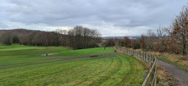 Corner of Tinsley Park Golf Course © Chris Morgan cc-by-sa/2.0 ...