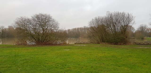 Emberton Country Park on a grey first day of the year