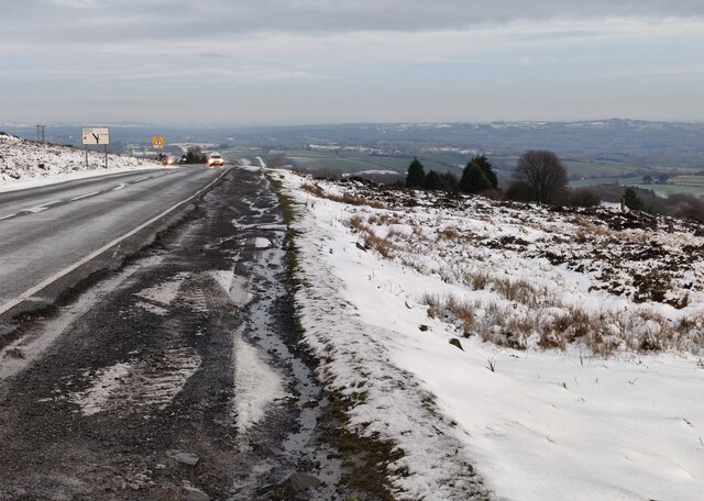 A4117 Descending Clee Hill © Mat Fascione Cc-by-sa 2.0 :: Geograph 