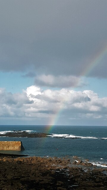Rainbow on the Cowloe rocks