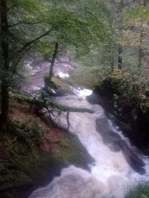 Down the waterfall, Nant Peiran, Hafod
