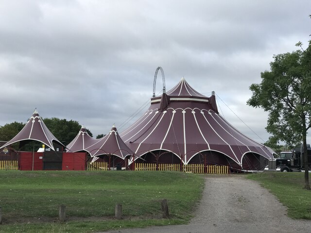 Circus Zyair in Central Forest Park