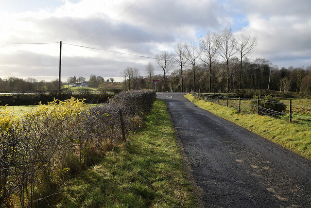 Hillfoot Road © Kenneth Allen cc-by-sa/2.0 :: Geograph Britain and Ireland