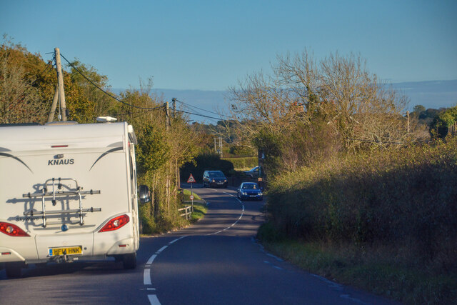 Brading : Carpenters Road B3330 © Lewis Clarke cc-by-sa/2.0 :: Geograph ...