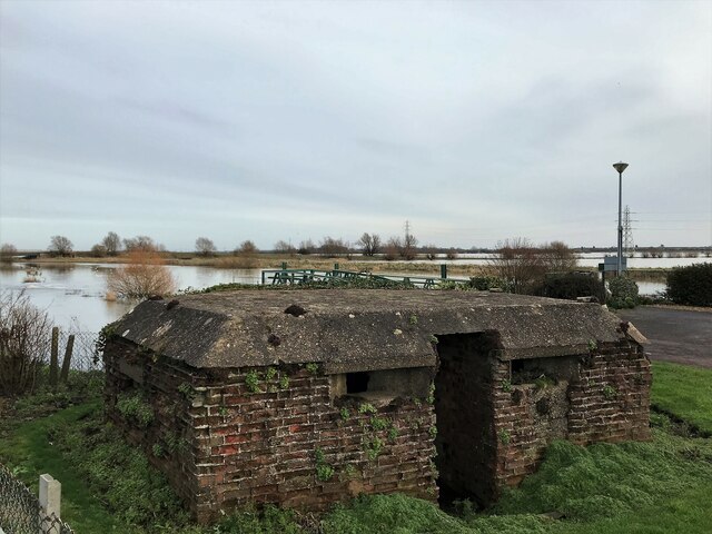 Brick pillbox near Dog in a Doublet... © Richard Humphrey cc-by-sa/2.0 ...