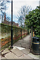 TL1507 : Footpath to Victoria Street by Ian Capper