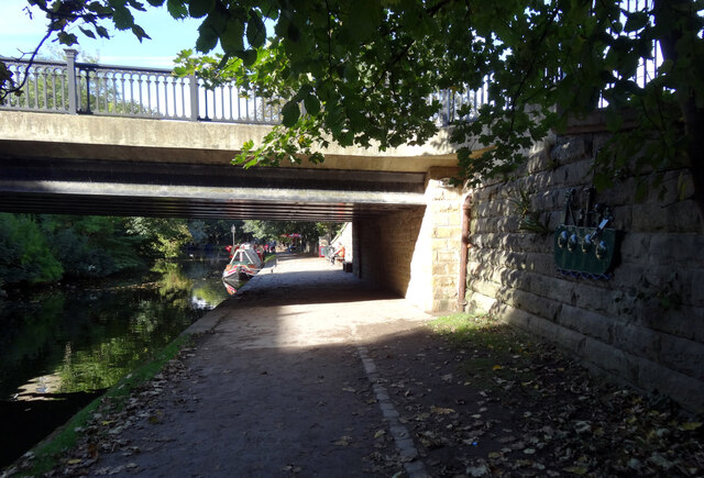 Bridge carrying Victoria Road over the Leeds and Liverpool Canal