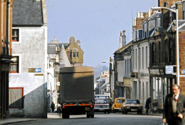 Traffic in Maybole High Street 1975