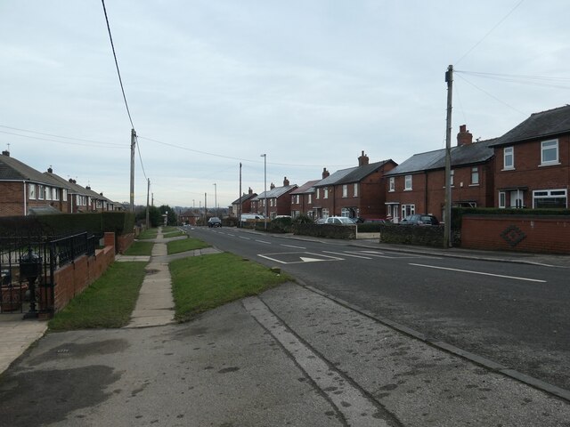 Frosty roofs, Wrenthorpe Lane © Christine Johnstone :: Geograph Britain ...