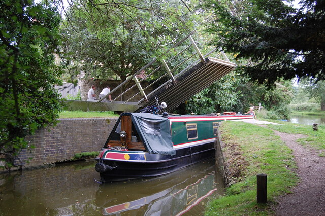 Canal swing bridge Lower Heyford © Clive Perrin :: Geograph Britain and ...