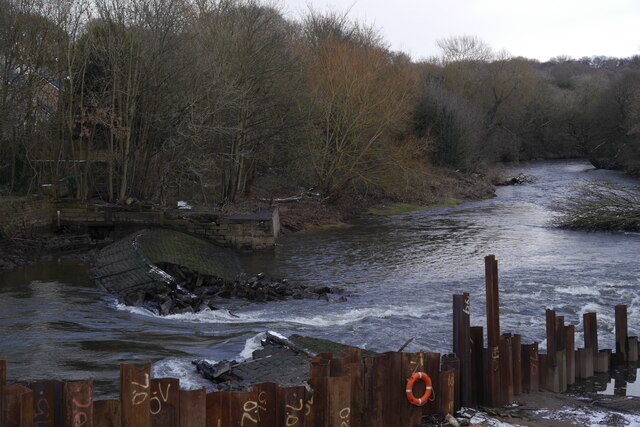 Collapsed Newlay Weir, River Aire (5)