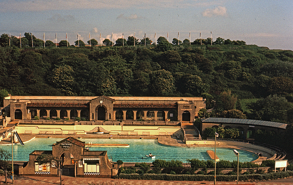 outdoor pools scarborough