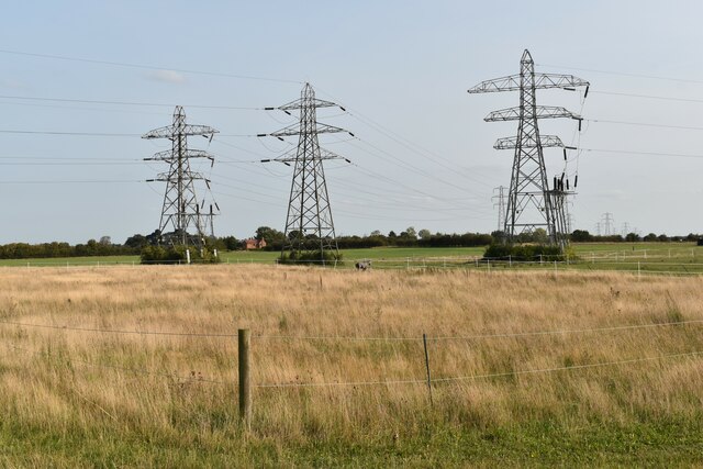 Pylons on farmland near Valley Farm Lodge