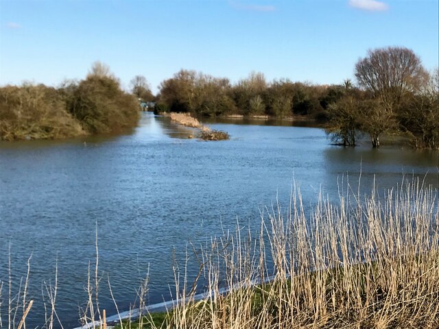 Ring's End, Fenland - area information, map, walks and more