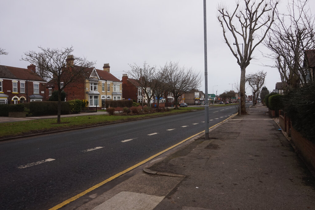 Holderness Road, Hull © Ian S ccbysa/2.0 Geograph Britain and Ireland