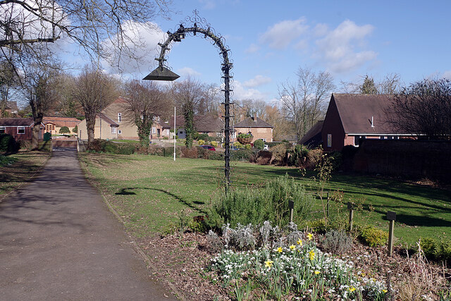Newbold on Avon Churchyard