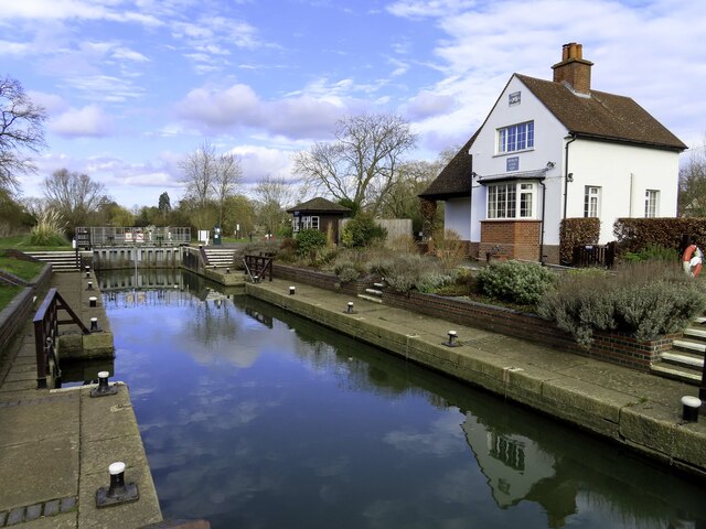 Benson Lock Steve Daniels Geograph Britain and Ireland