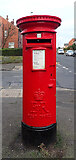 SE2224 : Post box, Carlinghow Lane, Batley by habiloid