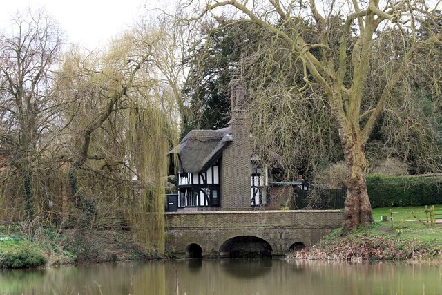 Madingley Hall Lodge Cottage & Bridge