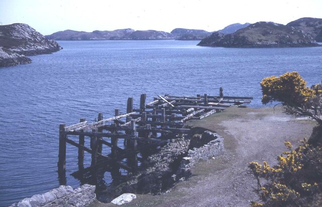 Old pier at the end of the B890, Loch Sgiopoirt