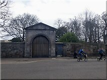 NT2572 : Gate, Bruntsfield House by Richard Webb