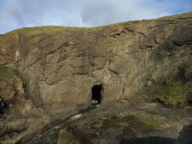 Devil's Cave, Kincraig Point, Fife