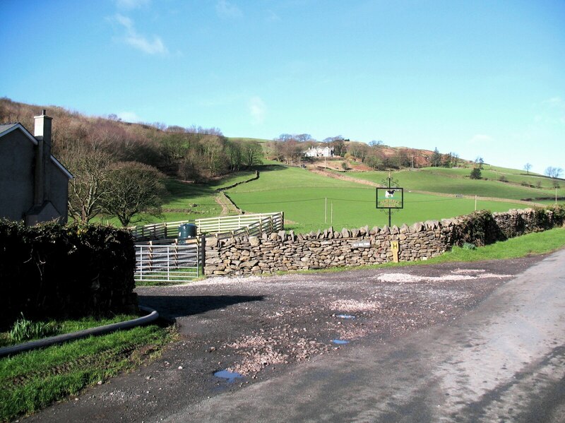 The entrance to Old Hall Farm © Adrian Taylor cc-by-sa/2.0 :: Geograph ...