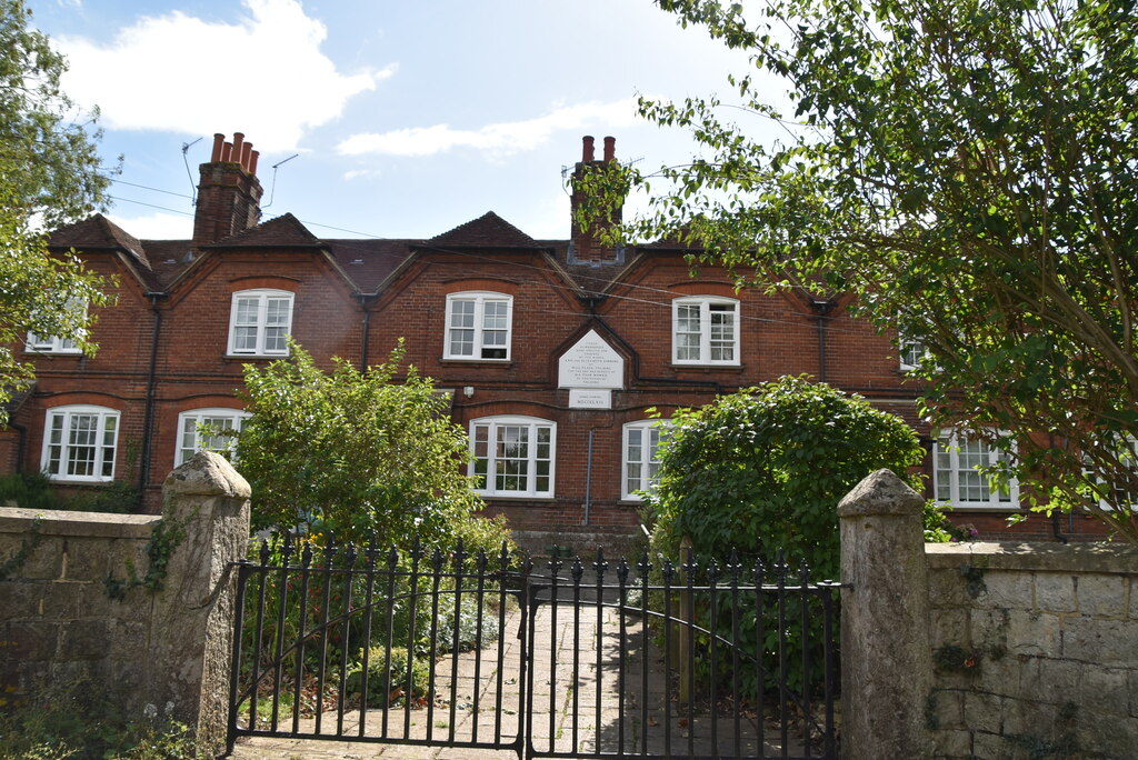 Almshouses © N Chadwick Cc-by-sa/2.0 :: Geograph Britain And Ireland