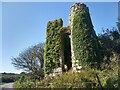 The ivy-covered engine house at Tredinneck