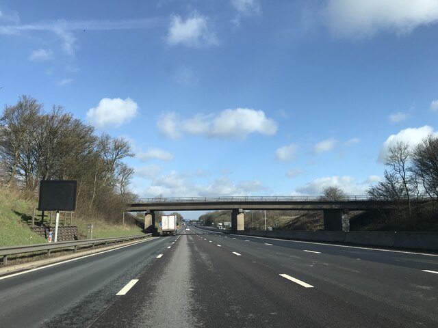 Betchton Road Bridge - M6 Northbound © Dave Thompson :: Geograph ...